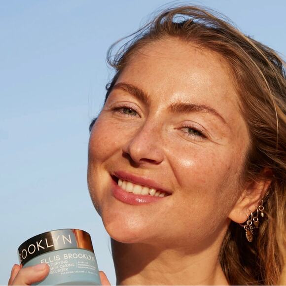 Ellis Brooklyn NIB Satisfying Skin Caring Moisturizer Demi Blur Finish Vanilla - Picture 16 of 16